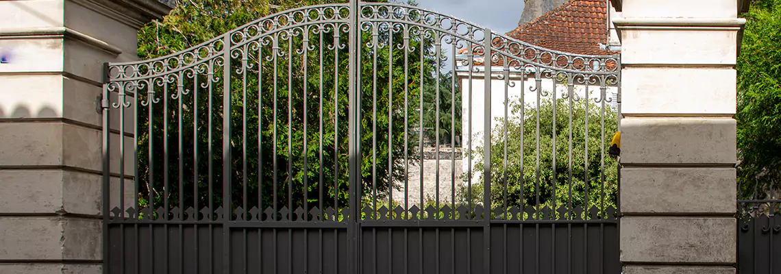 Wooden Swing Gate Repair in Tallahassee, FL