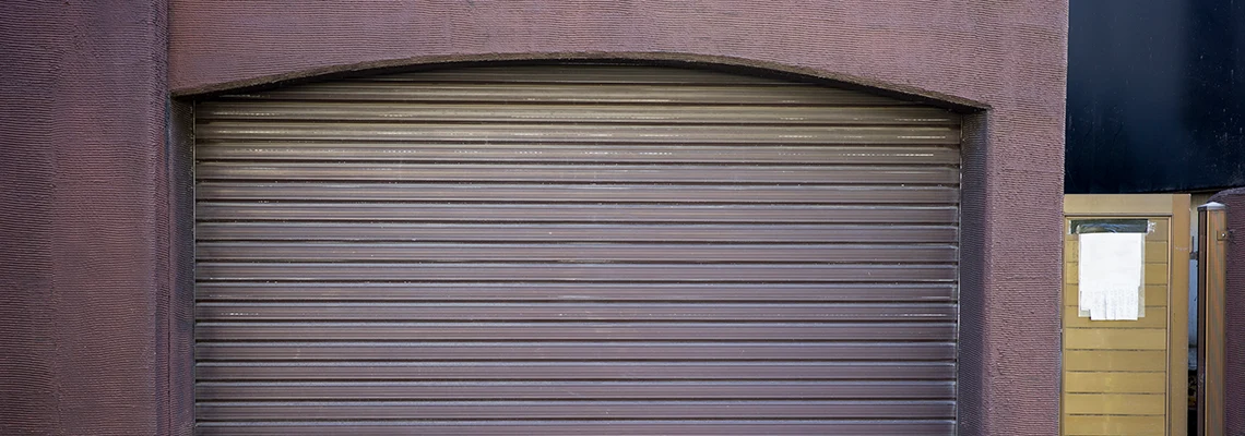 Fallen Garage Door Worn Rollers Replacement in Tallahassee, Florida